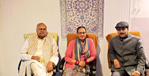 HONORABLE NAWAB SAHAB MIRZA AIMADUDDIN AHMAD KHAN BAHADUR (ALIYAS DURRU MIYAN) LOHARU ESTATE, HONORABLE BEGUM SAHIBA, WITH MF. HASAN